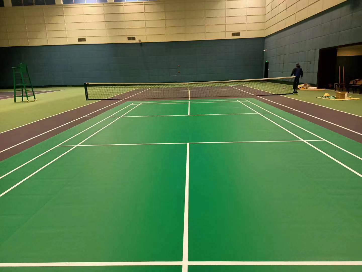 上海久事网球中心羽毛球场完工